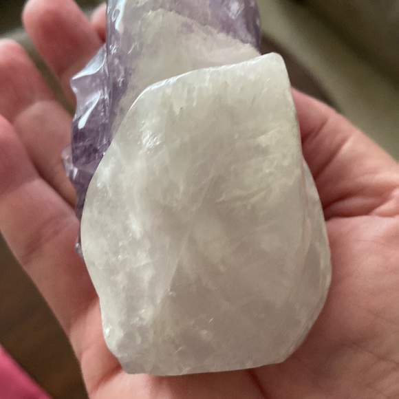 AMETHYST SKULL. 4.5”X 3” X 1.25 - Picture 16 of 17